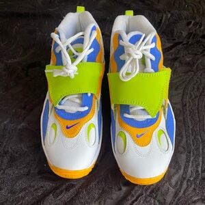 size 6.5(GS) Nike Air Max Speed Turf Mid White Multi